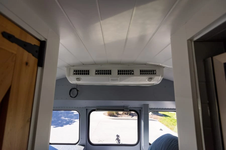2006 Freightliner - Image 15 of 26