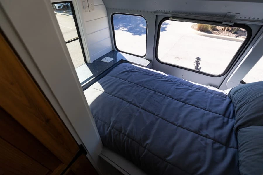 2006 Freightliner - Image 13 of 26