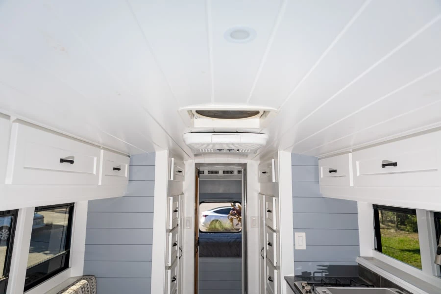 2006 Freightliner - Image 9 of 26