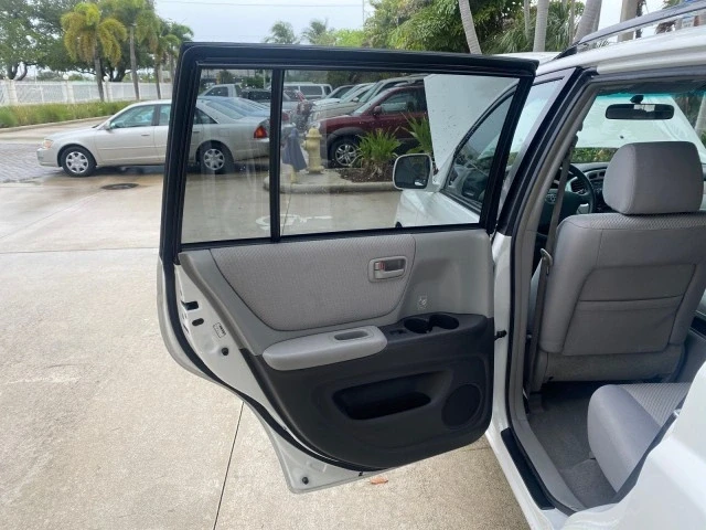 2006 Toyota Highlander - Image 14 of 21