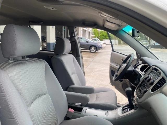 2006 Toyota Highlander - Image 13 of 21
