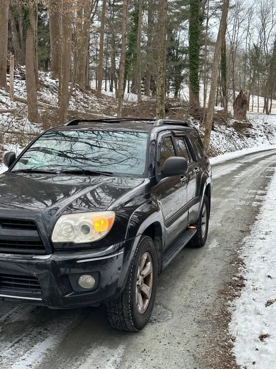 2006 Toyota 4Runner - Image 2 of 10