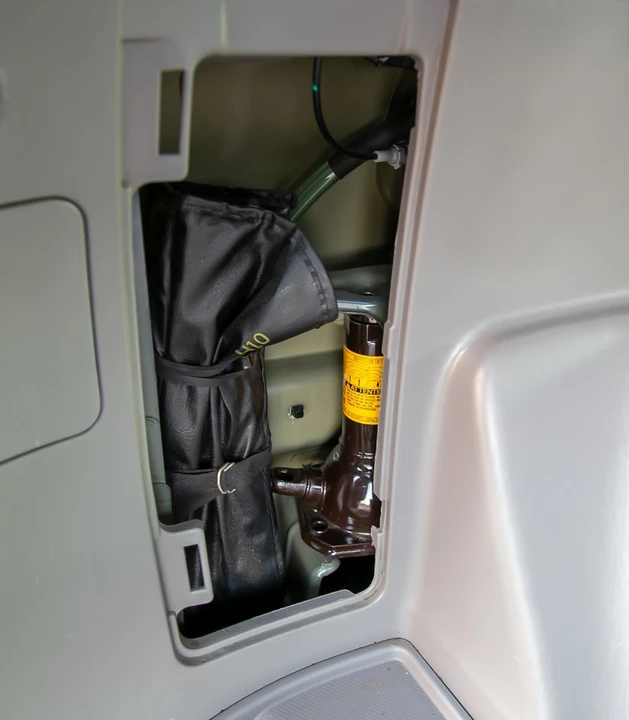 2006 Toyota 4Runner 4th Gen - Image 16 of 19