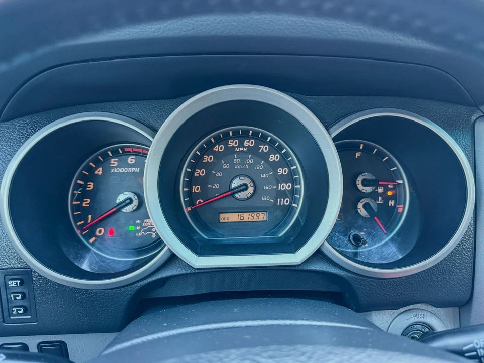 2006 Toyota 4Runner 4th Gen - Image 9 of 12