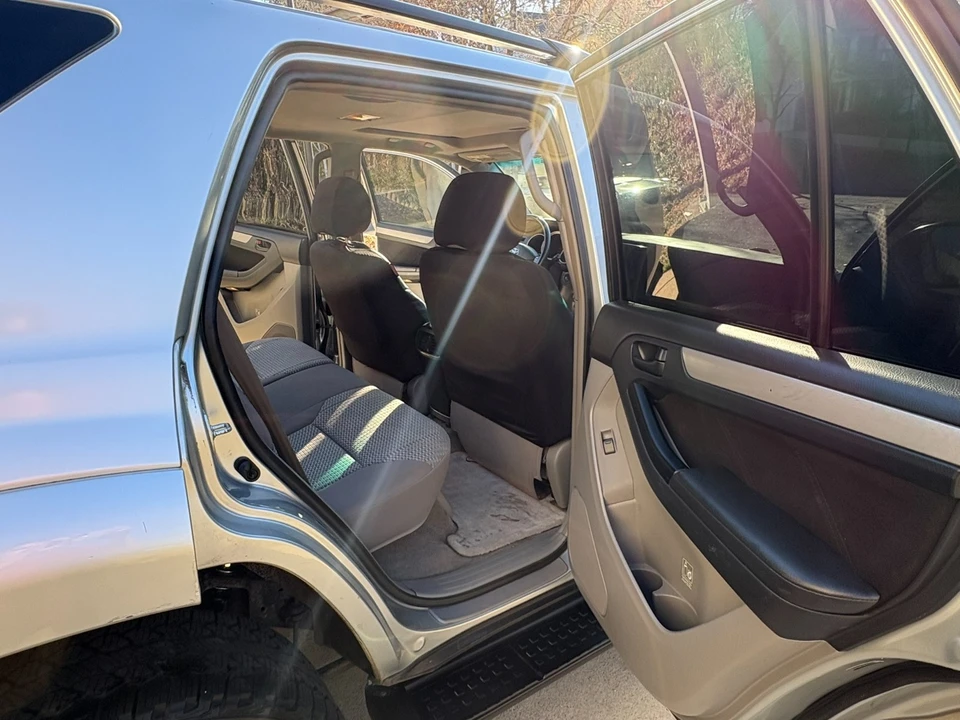 2006 Toyota 4Runner 4th Gen - Image 13 of 17