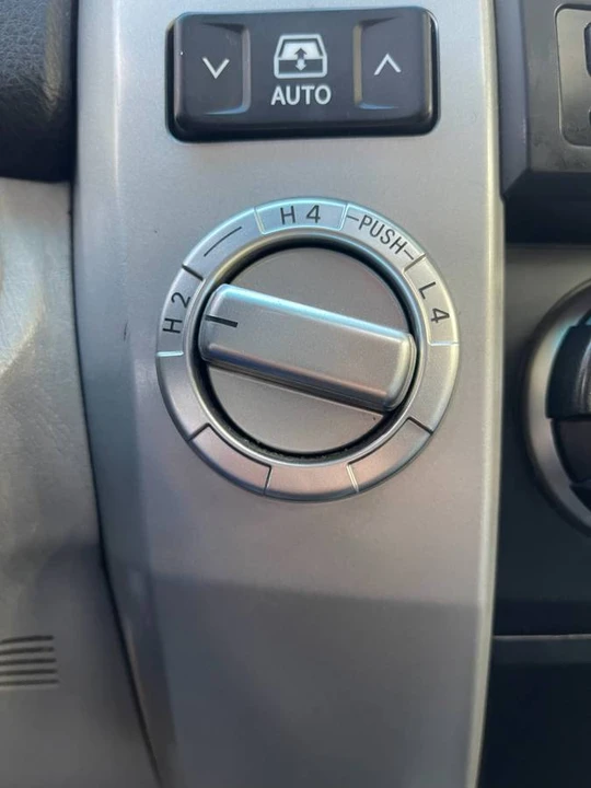 2006 Toyota 4Runner 4th Gen - Image 10 of 12