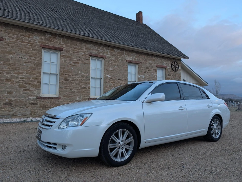 2006 Toyota Avalon 3rd Gen - Image 13 of 21