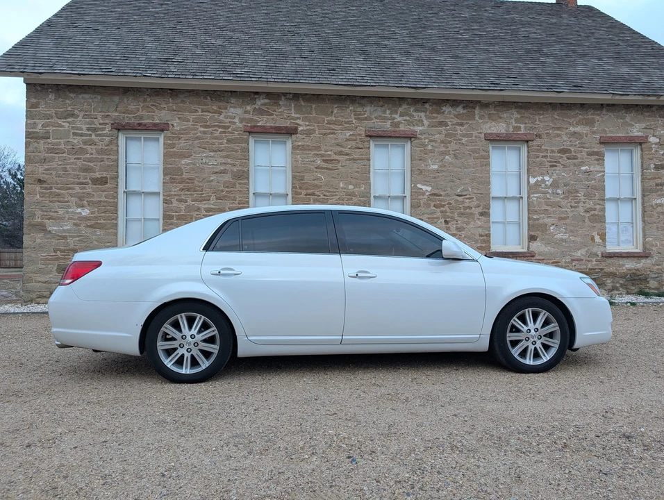 2006 Toyota Avalon 3rd Gen - Image 19 of 21