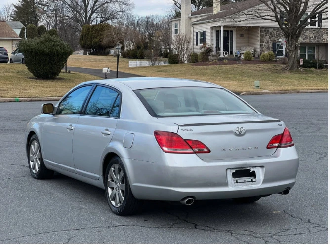 2006 Toyota Avalon 3rd Gen - Image 5 of 15