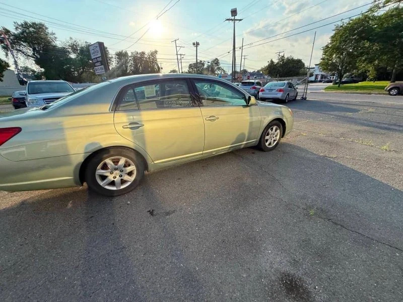 2006 Toyota Avalon 3rd Gen - Image 8 of 12