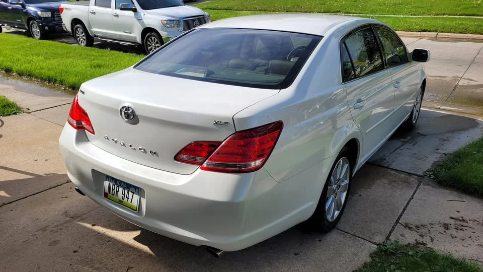 2006 Toyota Avalon 3rd Gen - Image 2 of 18