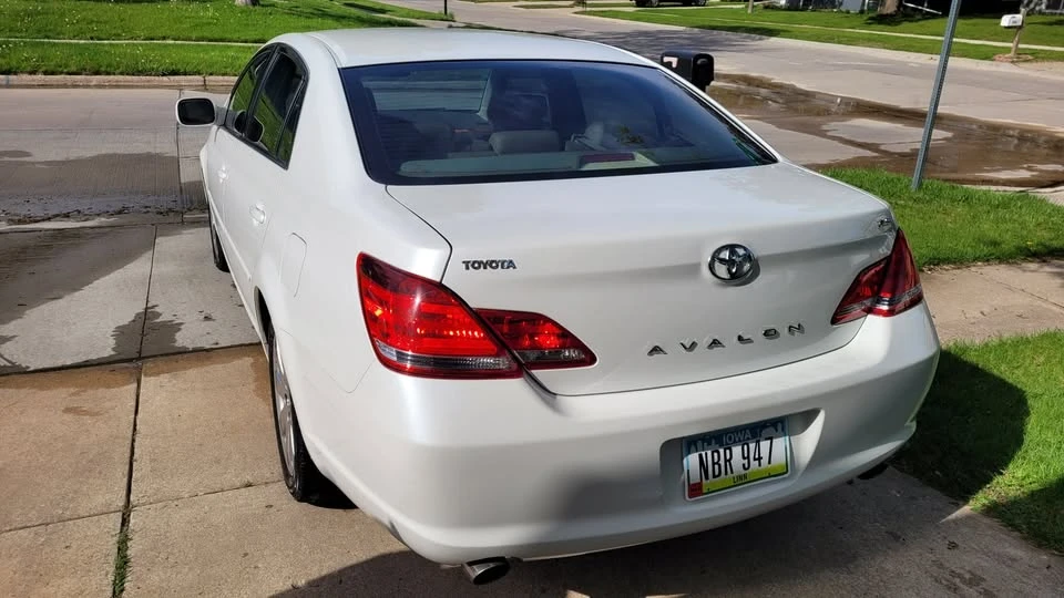 2006 Toyota Avalon 3rd Gen - Image 3 of 18