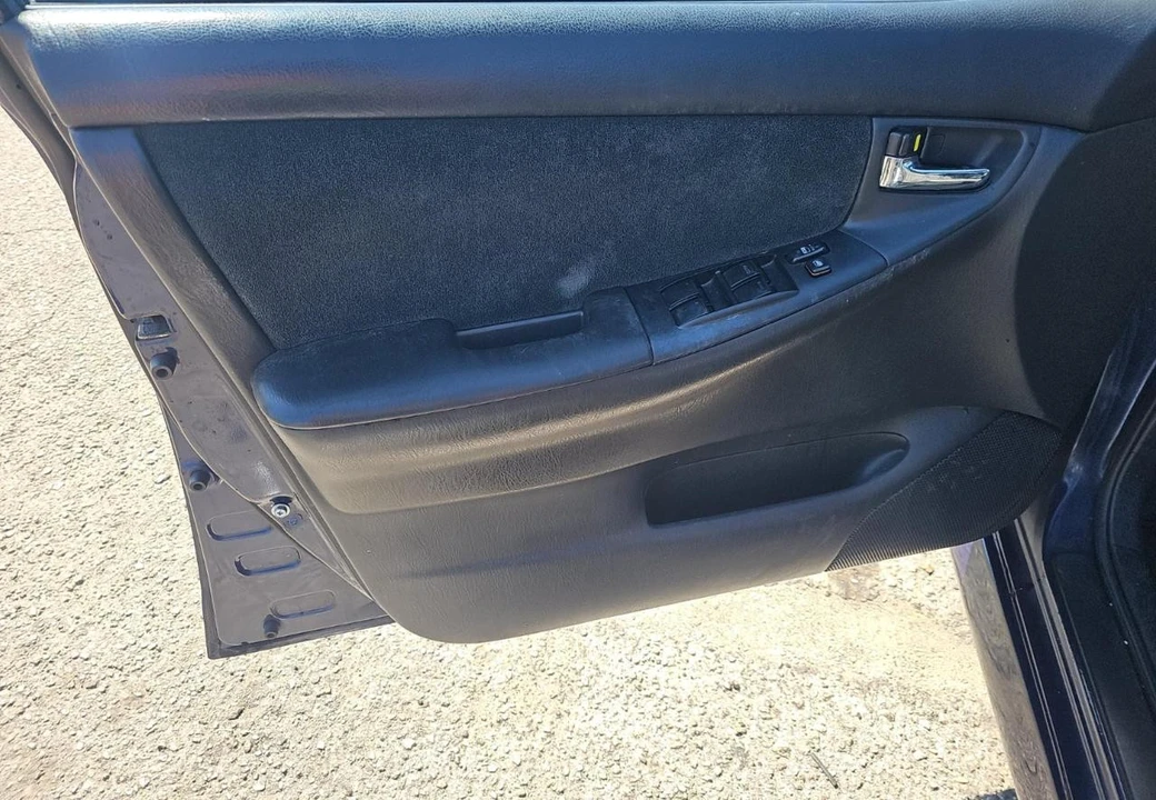 2006 Toyota Corolla 9th Gen - Image 11 of 16