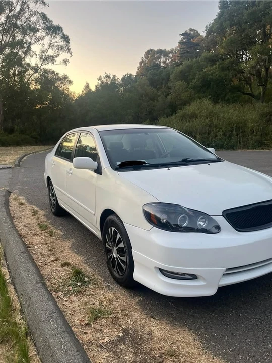 2006 Toyota Corolla 9th Gen - Image 2 of 11