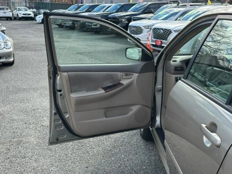 2006 Toyota Corolla 9th Gen - Image 9 of 12