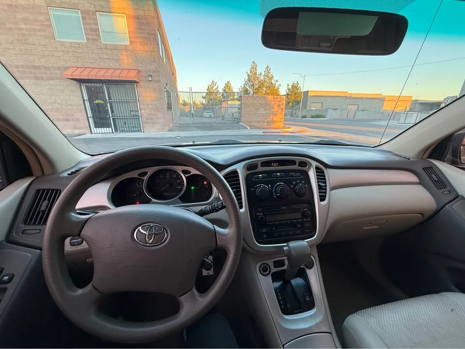 2006 Toyota Highlander - Image 10 of 10