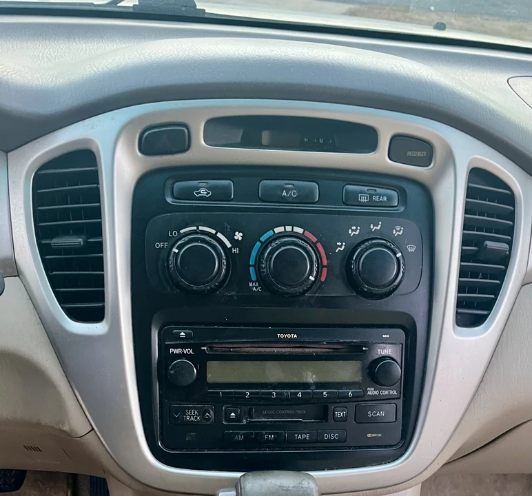 2006 Toyota Highlander - Image 10 of 12