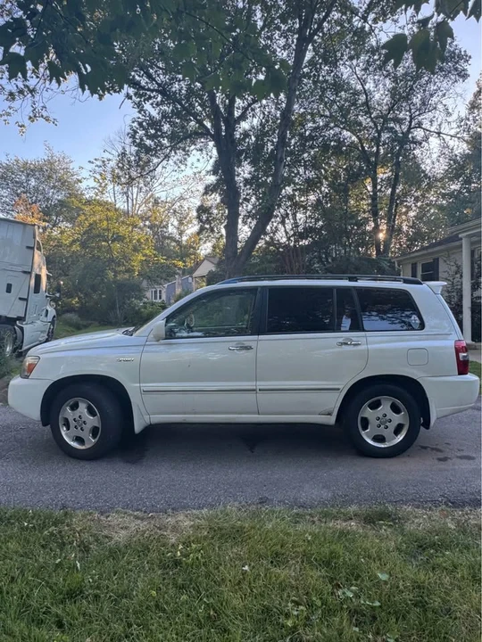 2006 Toyota Highlander - Image 2 of 11