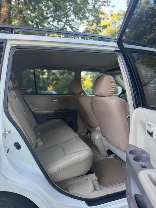 2006 Toyota Highlander - Image 8 of 11