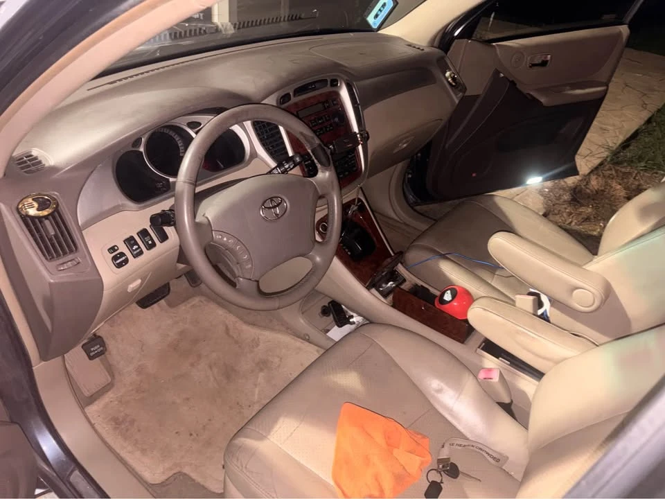 2006 Toyota Highlander - Image 10 of 17