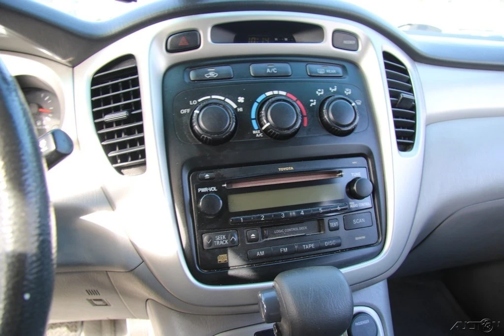 2006 Toyota Highlander - Image 16 of 21