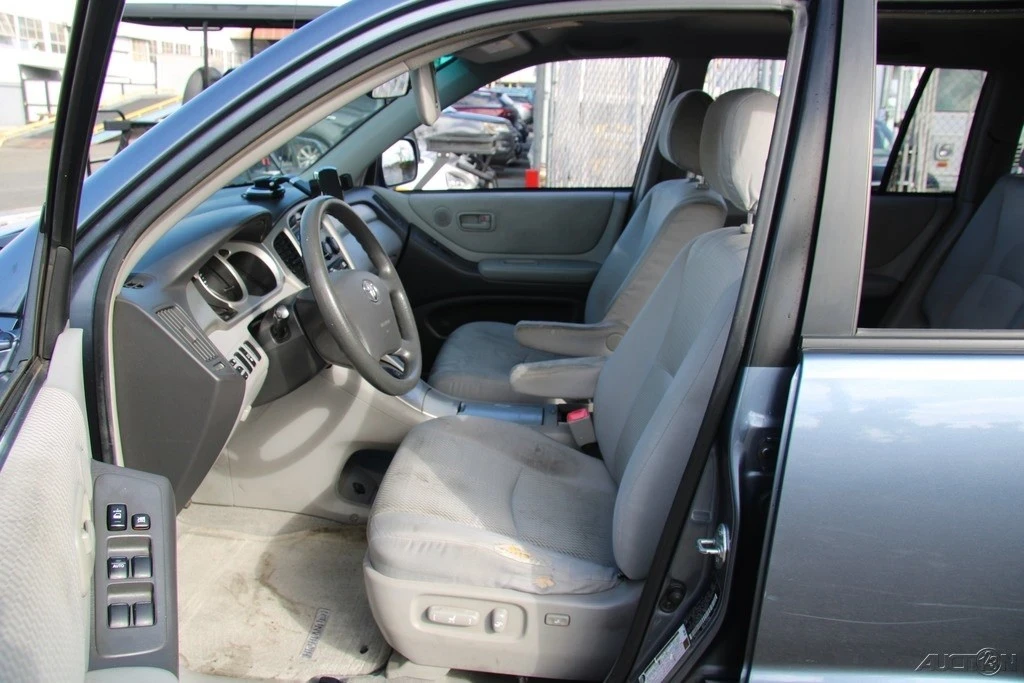 2006 Toyota Highlander - Image 12 of 21