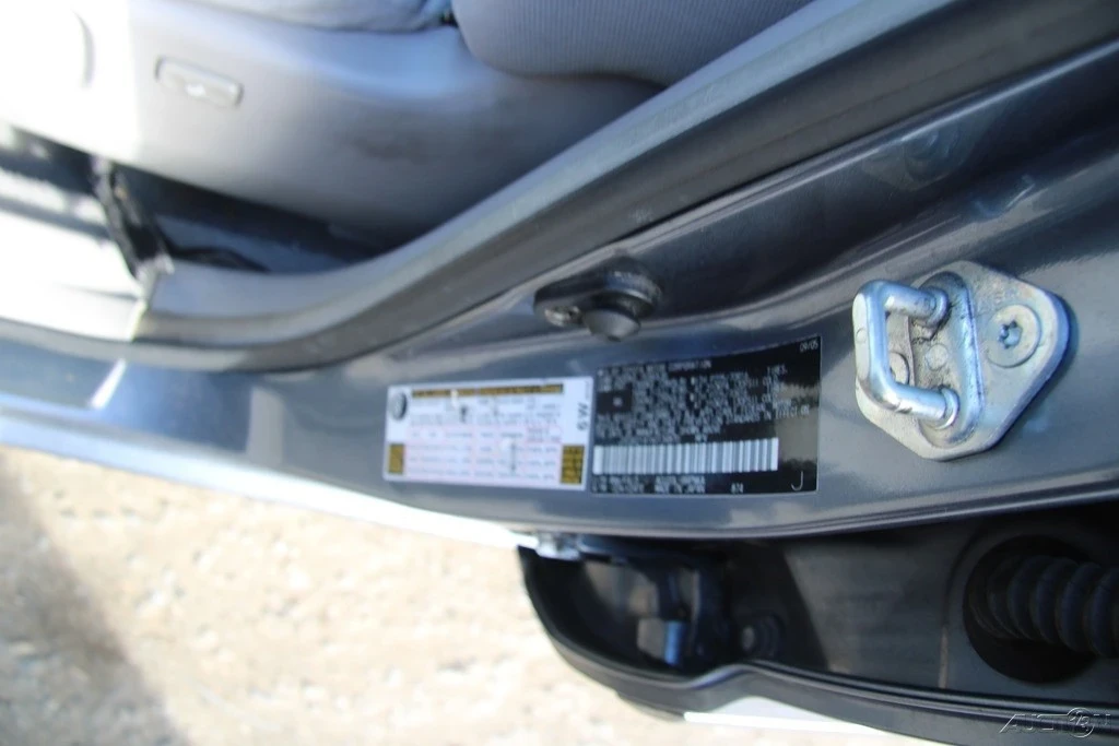2006 Toyota Highlander - Image 10 of 21