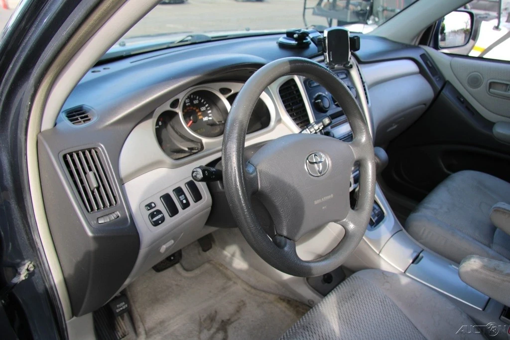 2006 Toyota Highlander - Image 13 of 21