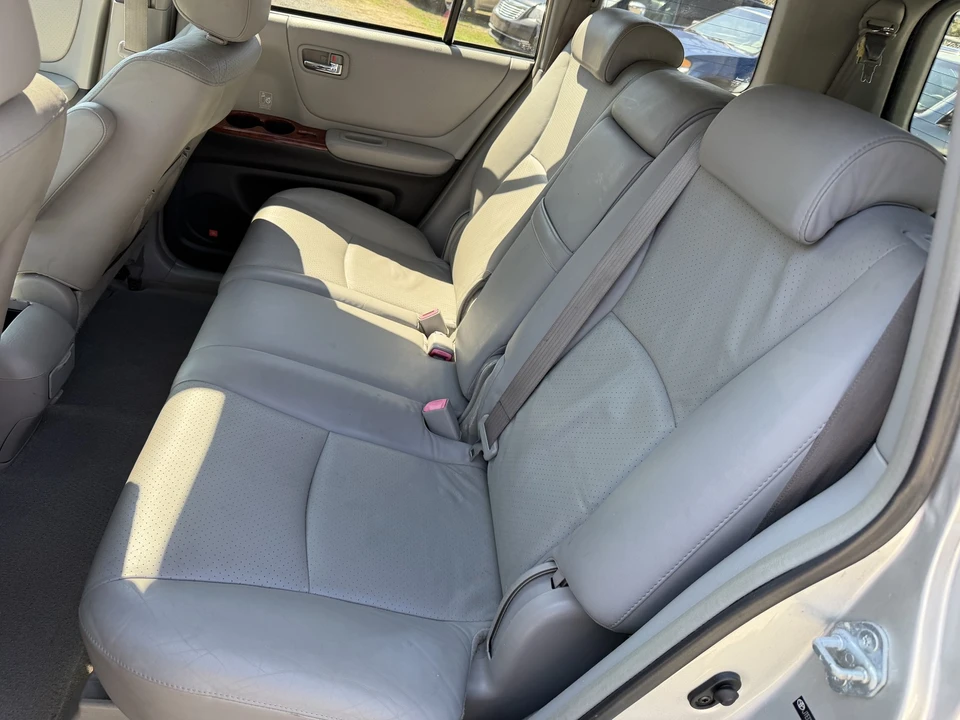 2006 Toyota Highlander - Image 8 of 27