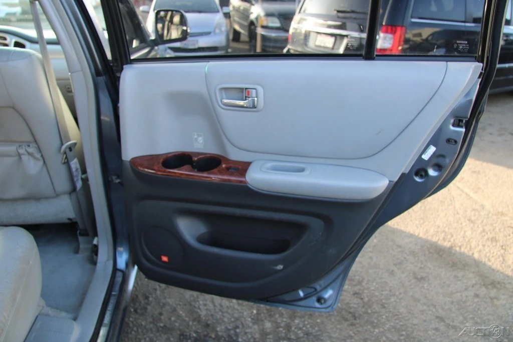 2006 Toyota Highlander - Image 20 of 21