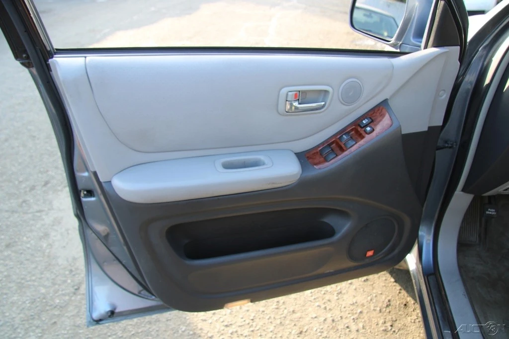 2006 Toyota Highlander - Image 11 of 21
