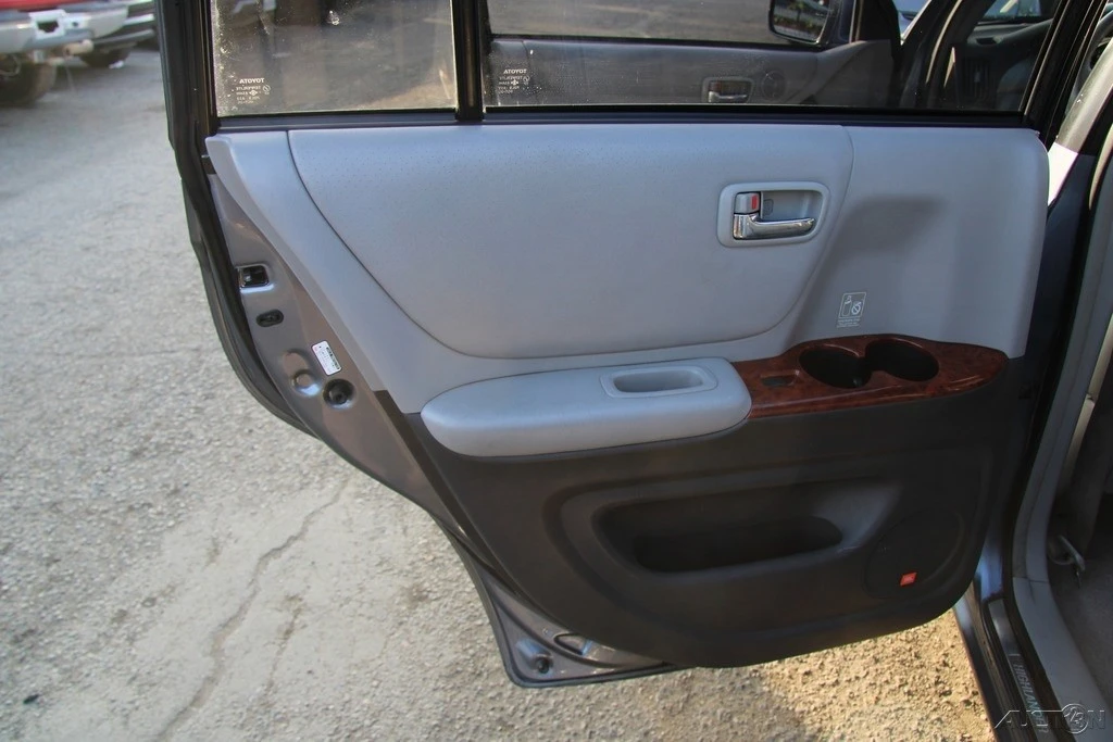 2006 Toyota Highlander - Image 17 of 21