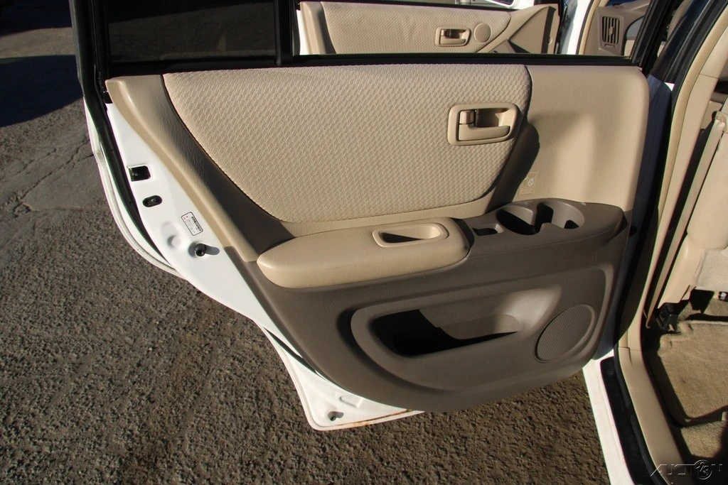 2006 Toyota Highlander - Image 19 of 21