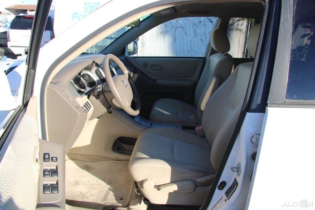 2006 Toyota Highlander - Image 12 of 21
