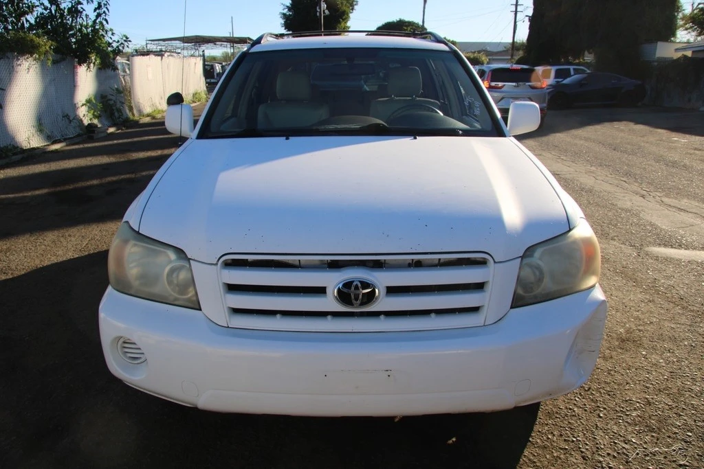 2006 Toyota Highlander - Image 9 of 21
