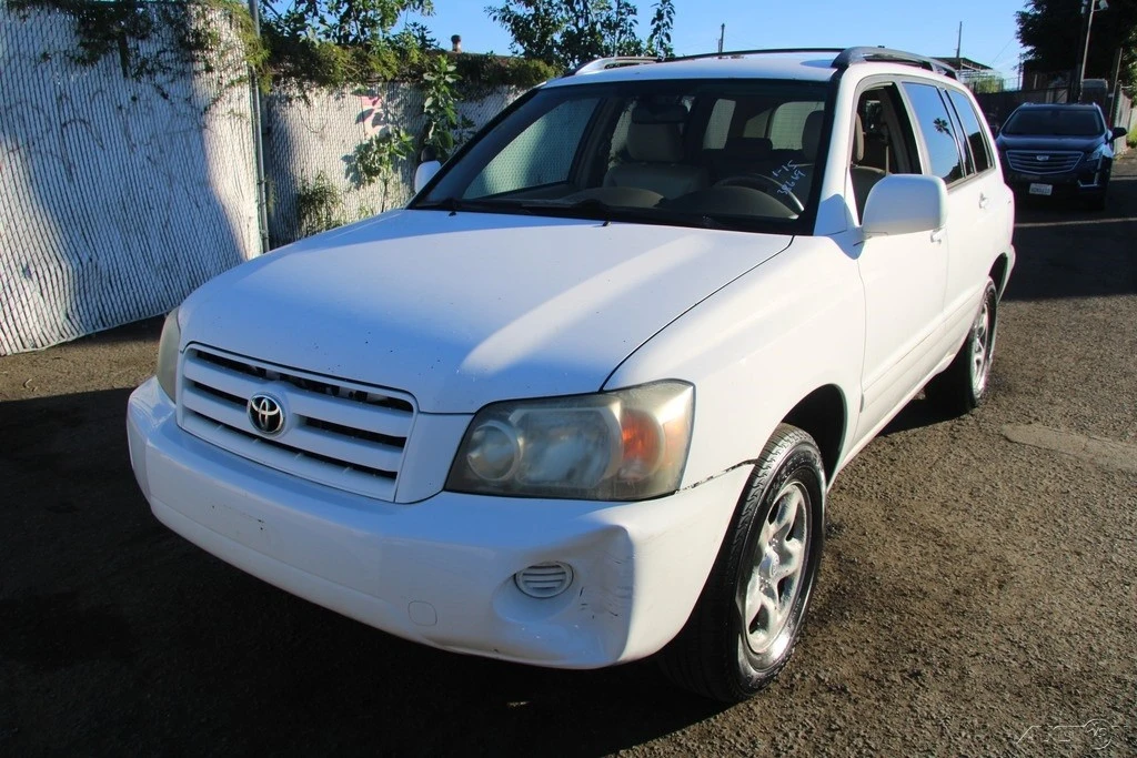 2006 Toyota Highlander - Image 2 of 21