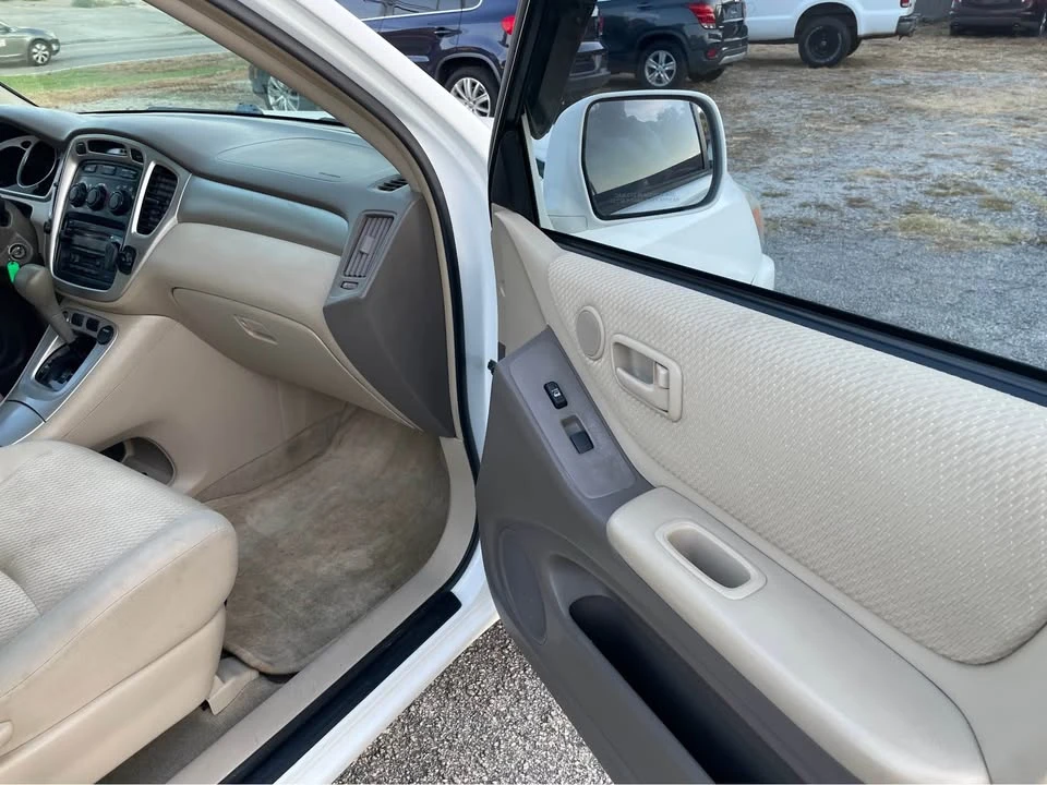 2006 Toyota Highlander - Image 10 of 20