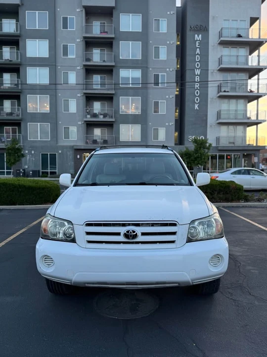 2006 Toyota Highlander - Image 2 of 15