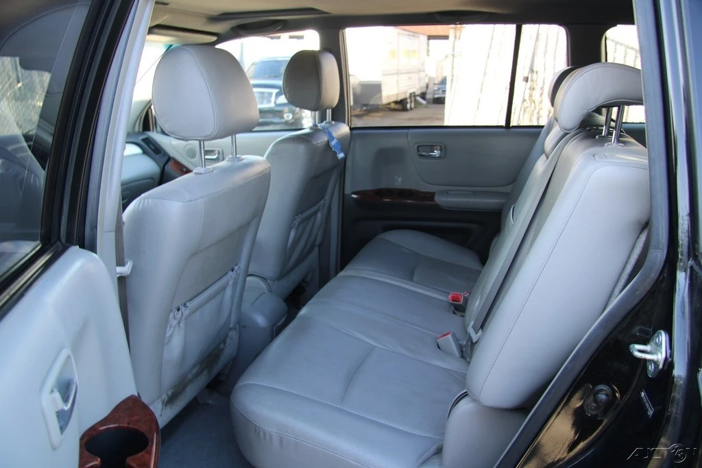 2006 Toyota Highlander - Image 19 of 21