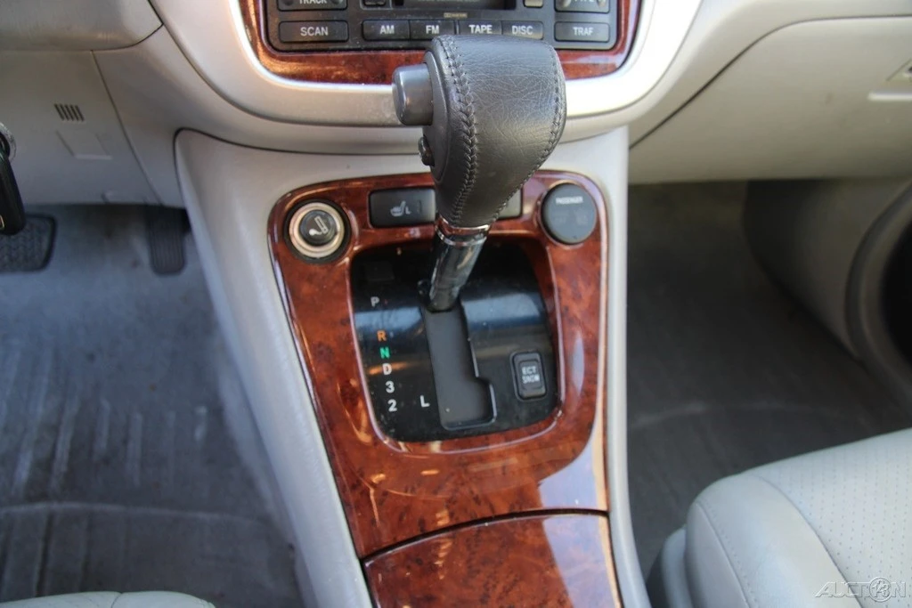 2006 Toyota Highlander - Image 17 of 21