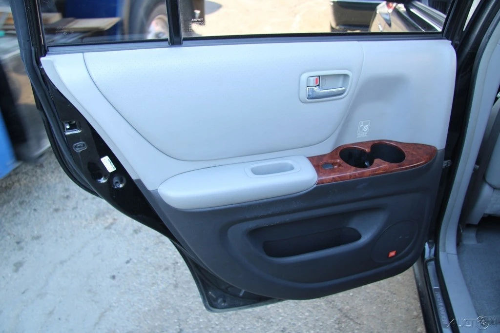 2006 Toyota Highlander - Image 18 of 21
