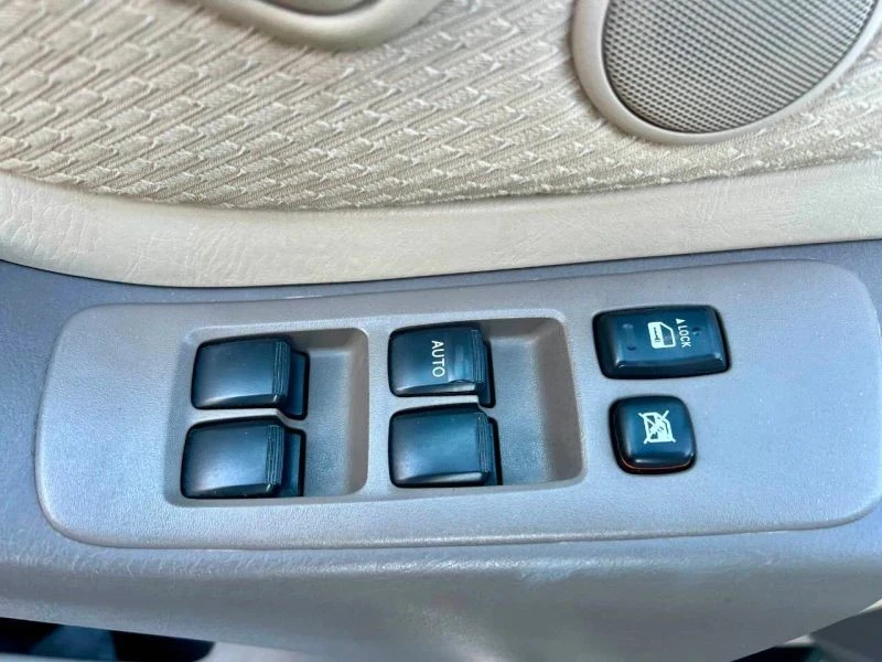 2006 Toyota Highlander - Image 10 of 12
