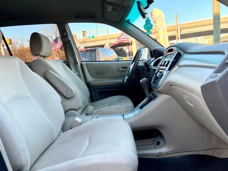 2006 Toyota Highlander - Image 8 of 12