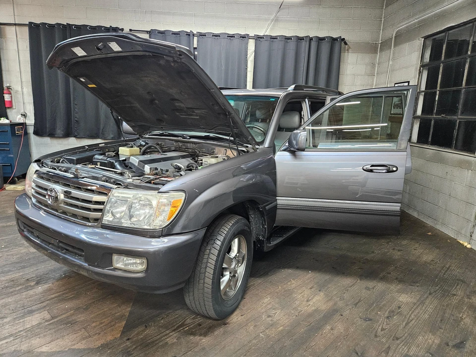 2006 Toyota J100 Land Cruiser - Image 25 of 31