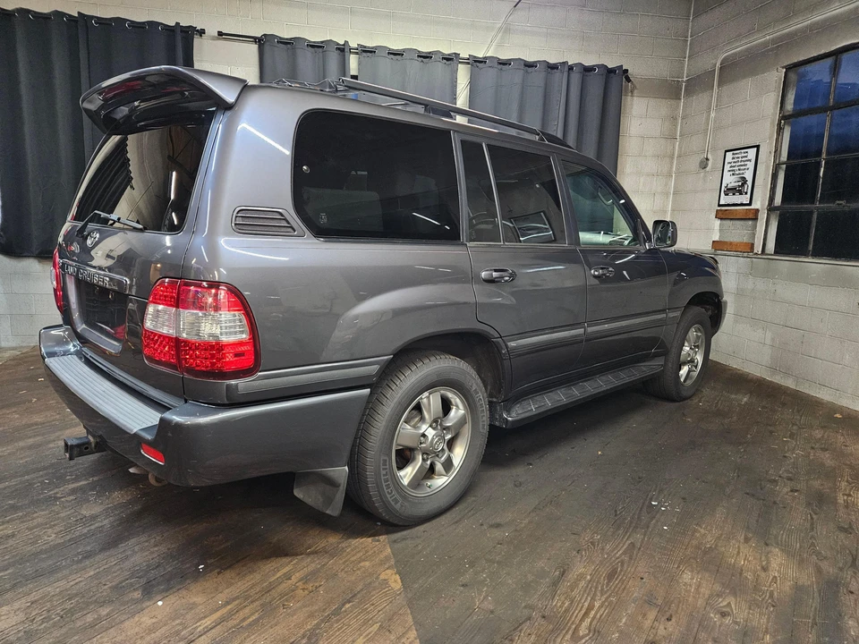 2006 Toyota J100 Land Cruiser - Image 18 of 31