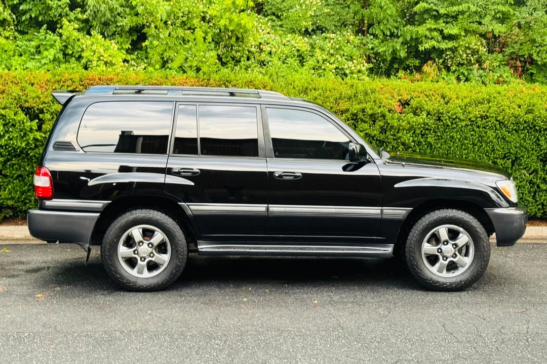 2006 Toyota Land Cruiser - Image 3 of 31