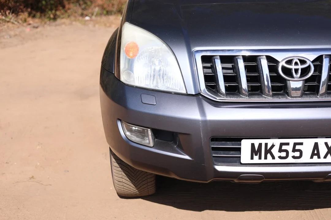 2006 Toyota J100 Land Cruiser - Image 16 of 30