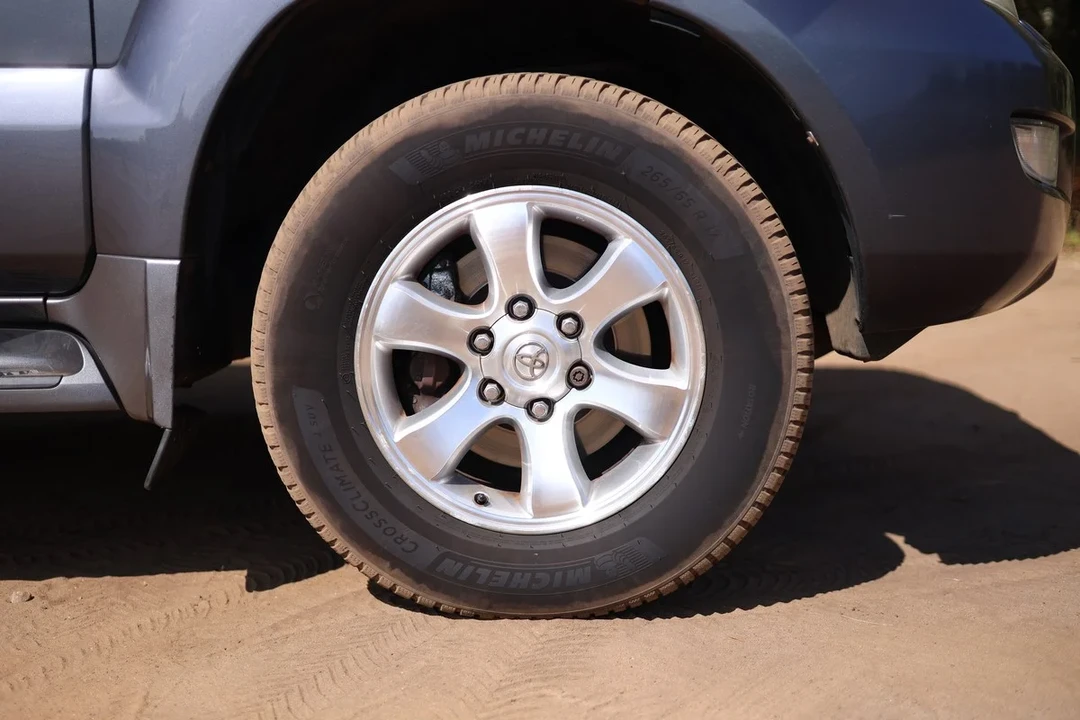 2006 Toyota J100 Land Cruiser - Image 25 of 30