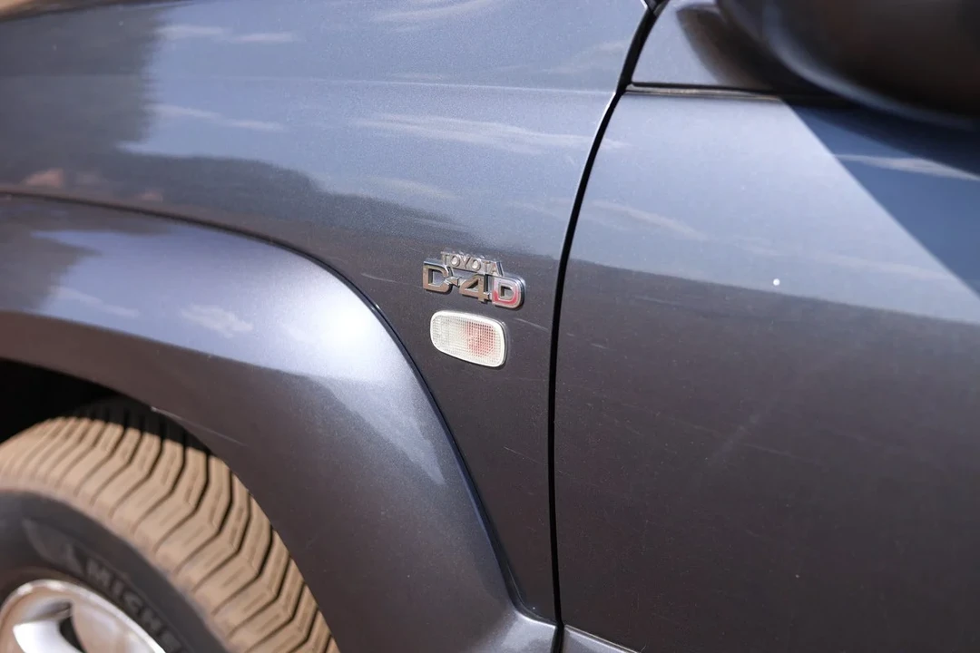 2006 Toyota J100 Land Cruiser - Image 18 of 30