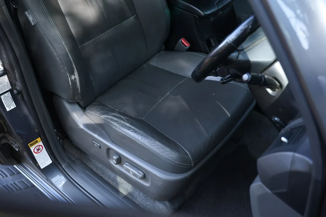 2006 Toyota J100 Land Cruiser - Image 11 of 30